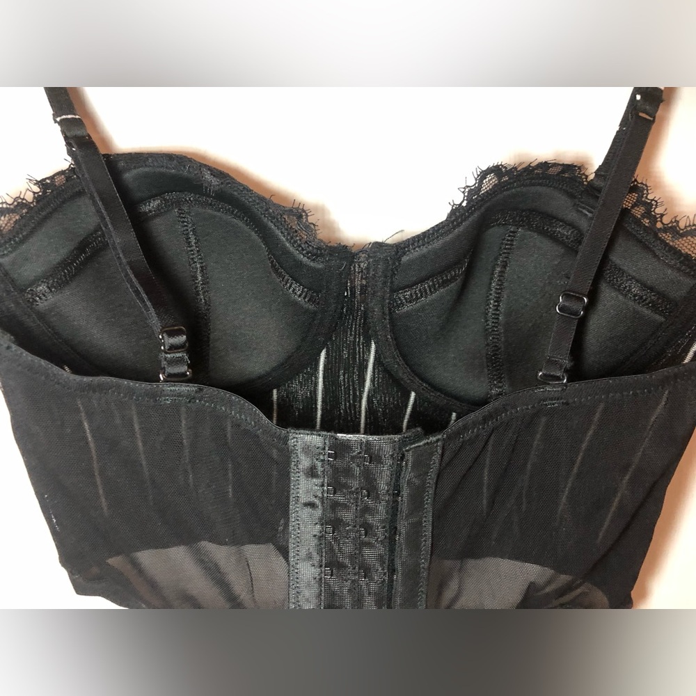 BNWT Dynamite Bustier Black and White Striped Crop Top - XS - Picture 10 of 10